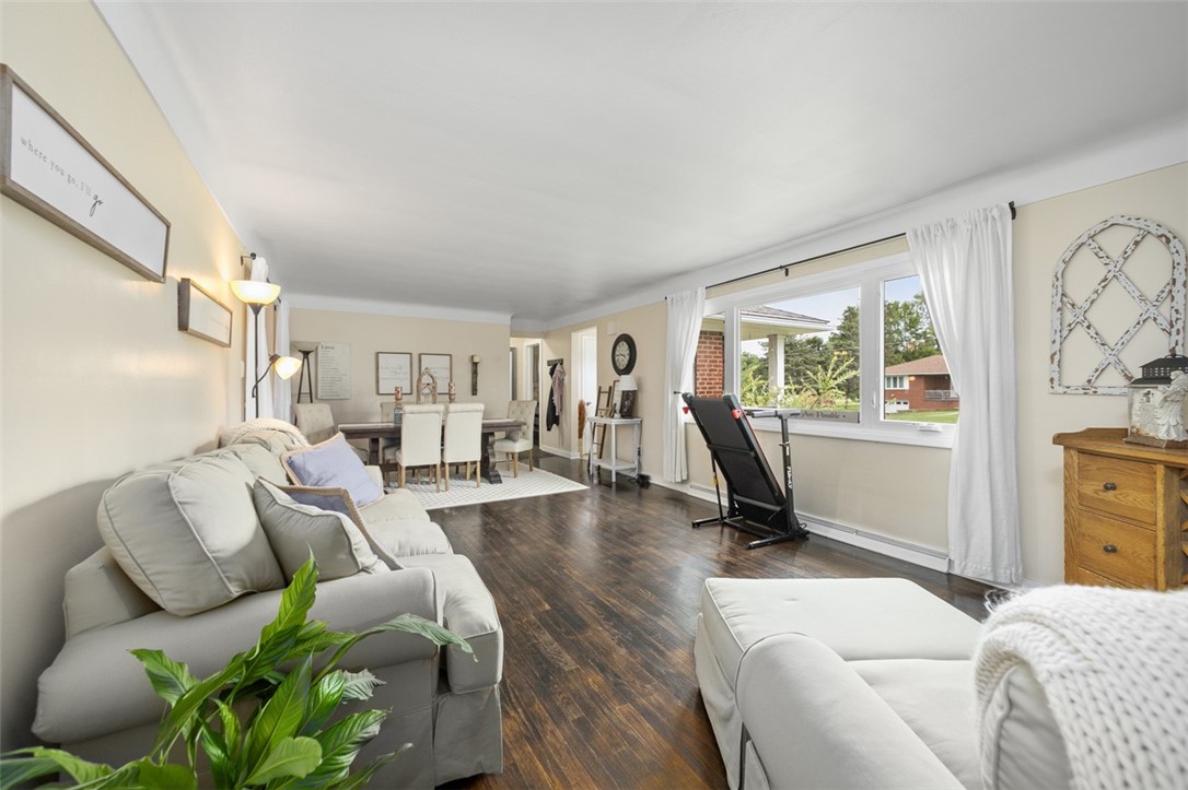 Dunbar, Pennsylvania 15431, United States, 4 Bedrooms Bedrooms, ,2 BathroomsBathrooms,Residential,Contingent,153508