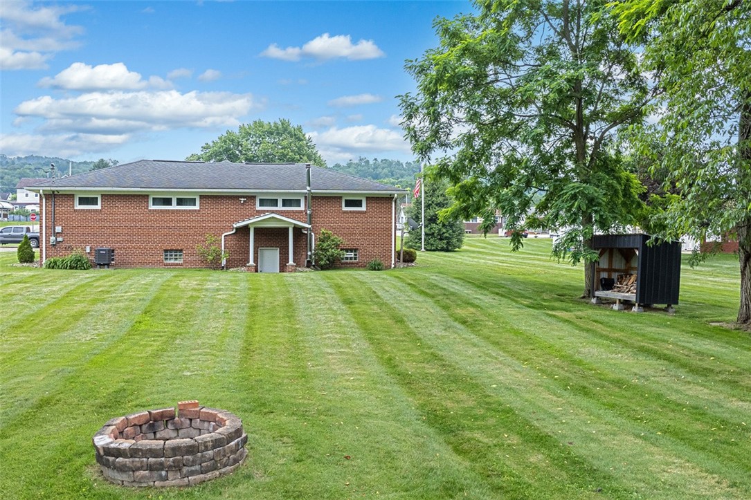 Dunbar, Pennsylvania 15431, United States, 4 Bedrooms Bedrooms, ,2 BathroomsBathrooms,Residential,Contingent,153508