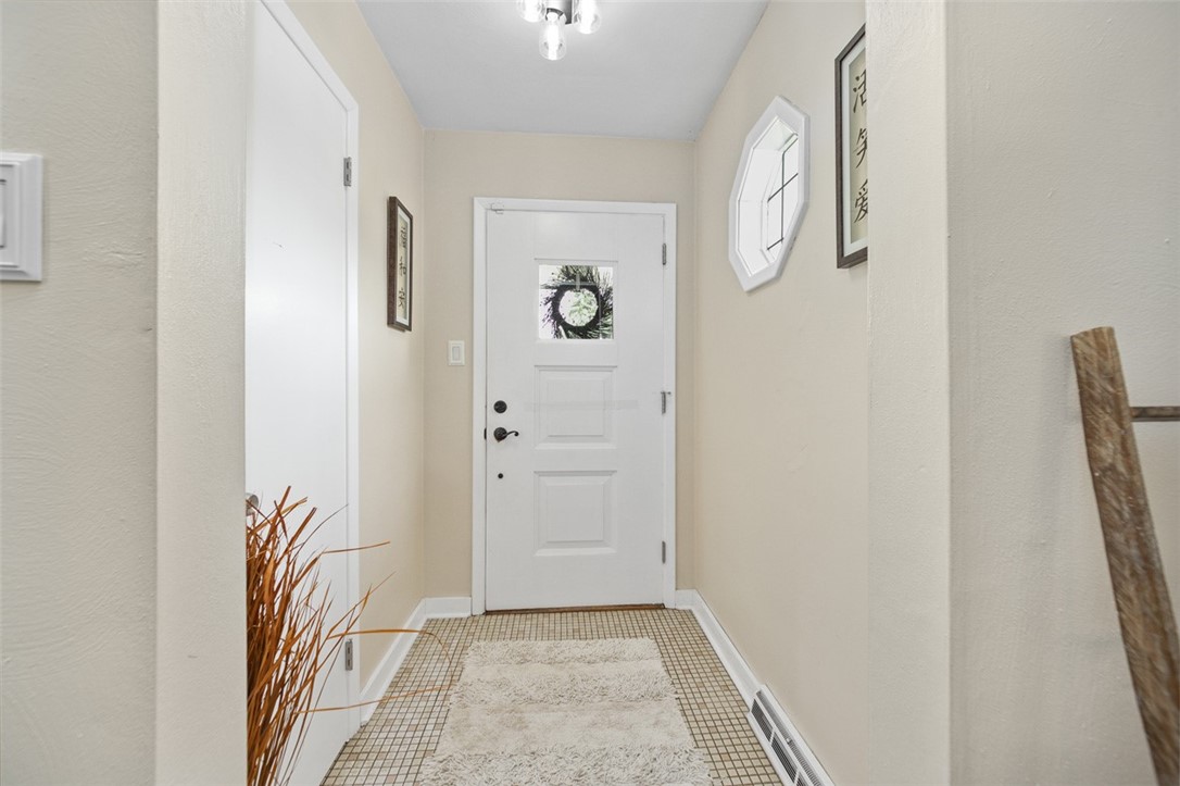 Dunbar, Pennsylvania 15431, United States, 4 Bedrooms Bedrooms, ,2 BathroomsBathrooms,Residential,Contingent,153508