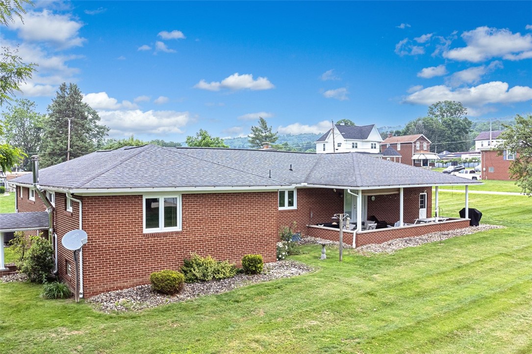 Dunbar, Pennsylvania 15431, United States, 4 Bedrooms Bedrooms, ,2 BathroomsBathrooms,Residential,Contingent,153508