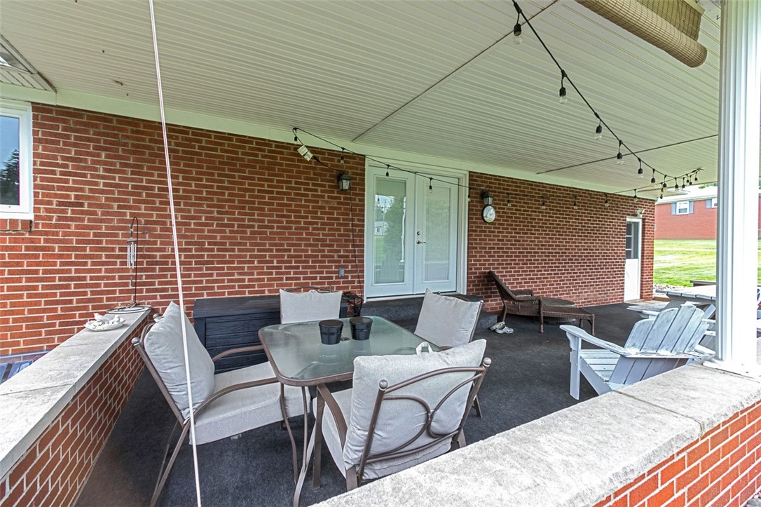 Dunbar, Pennsylvania 15431, United States, 4 Bedrooms Bedrooms, ,2 BathroomsBathrooms,Residential,Contingent,153508