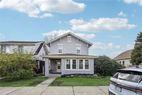 Photo of 2011 Ridge Ave, Arnold, PA 15068 (MLS # 1749441)