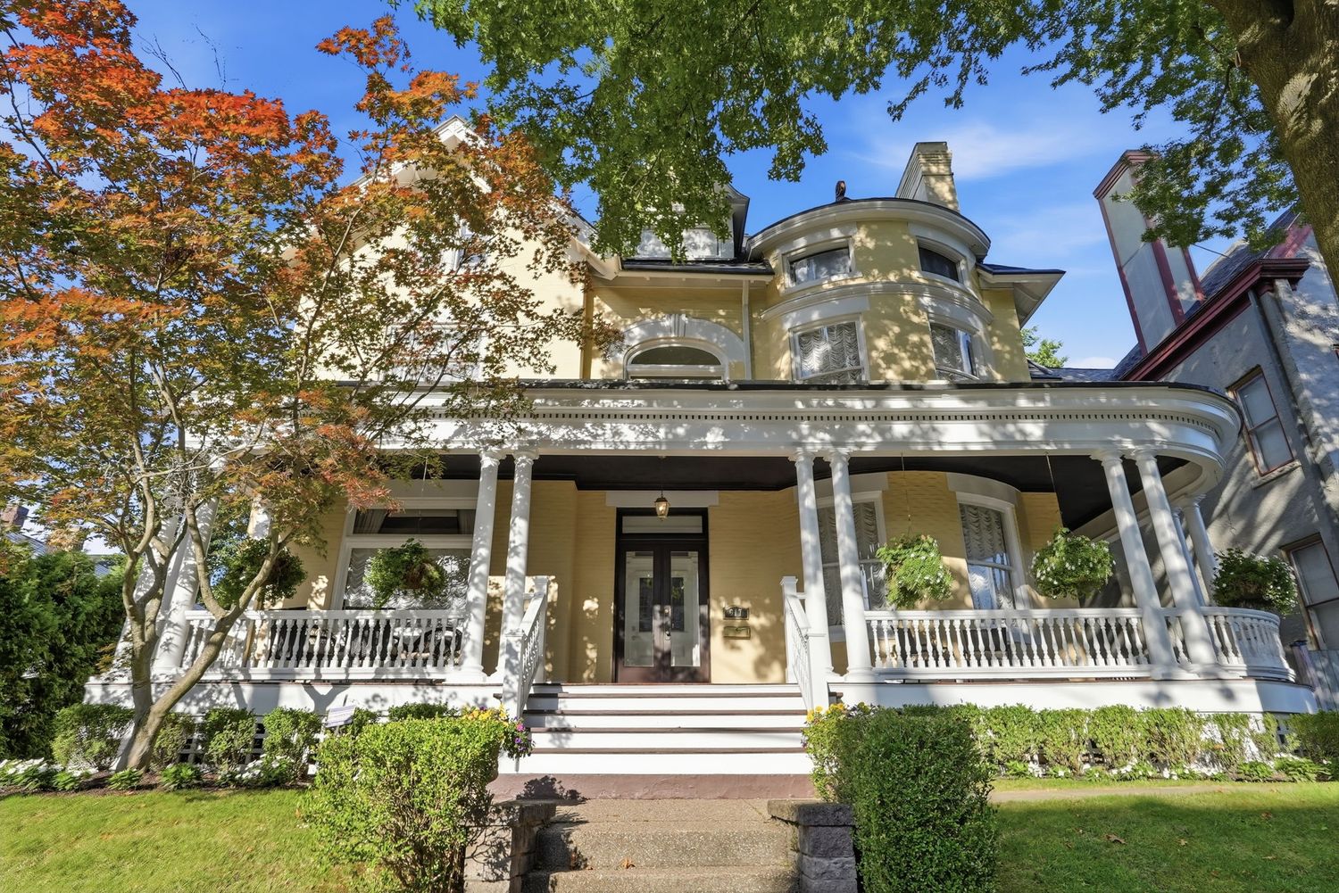 617 Saint James Street
