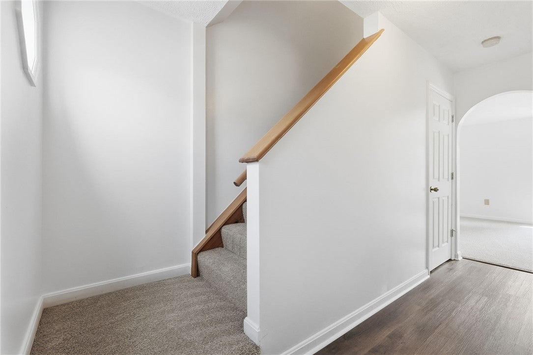 857 Sunset Cir