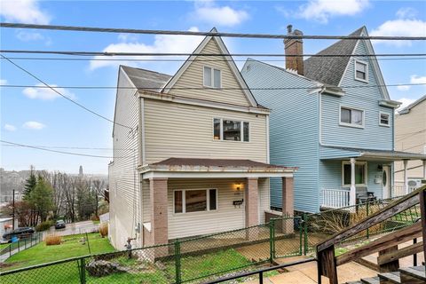 Photo of 2725 Sumner St, Pittsburgh, PA 15203 (MLS # 1746121)