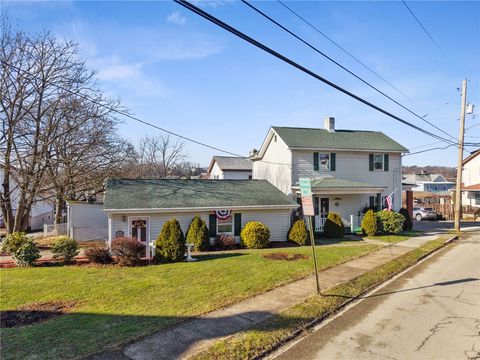 Photo of 600 Cleveland St, Greensburg, PA 15601 (MLS # 1737148)