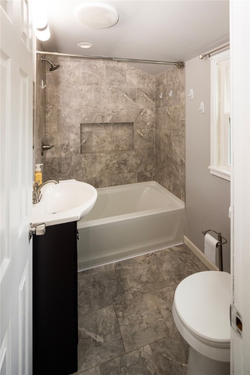 Green Tree, Pennsylvania 15220, United States, 3 Bedrooms Bedrooms, ,1 BathroomBathrooms,Residential,Contingent,162857