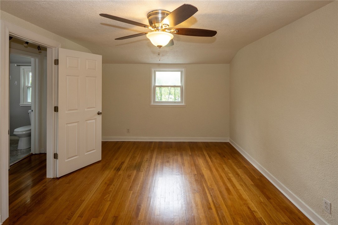 Green Tree, Pennsylvania 15220, United States, 3 Bedrooms Bedrooms, ,1 BathroomBathrooms,Residential,Contingent,162857