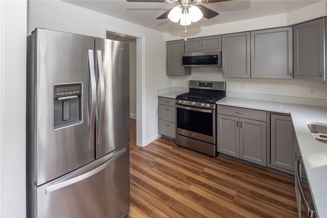 Green Tree, Pennsylvania 15220, United States, 3 Bedrooms Bedrooms, ,1 BathroomBathrooms,Residential,Contingent,162857