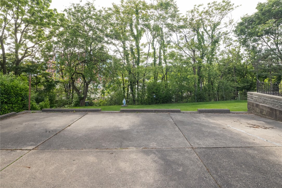 Green Tree, Pennsylvania 15220, United States, 3 Bedrooms Bedrooms, ,1 BathroomBathrooms,Residential,Contingent,162857