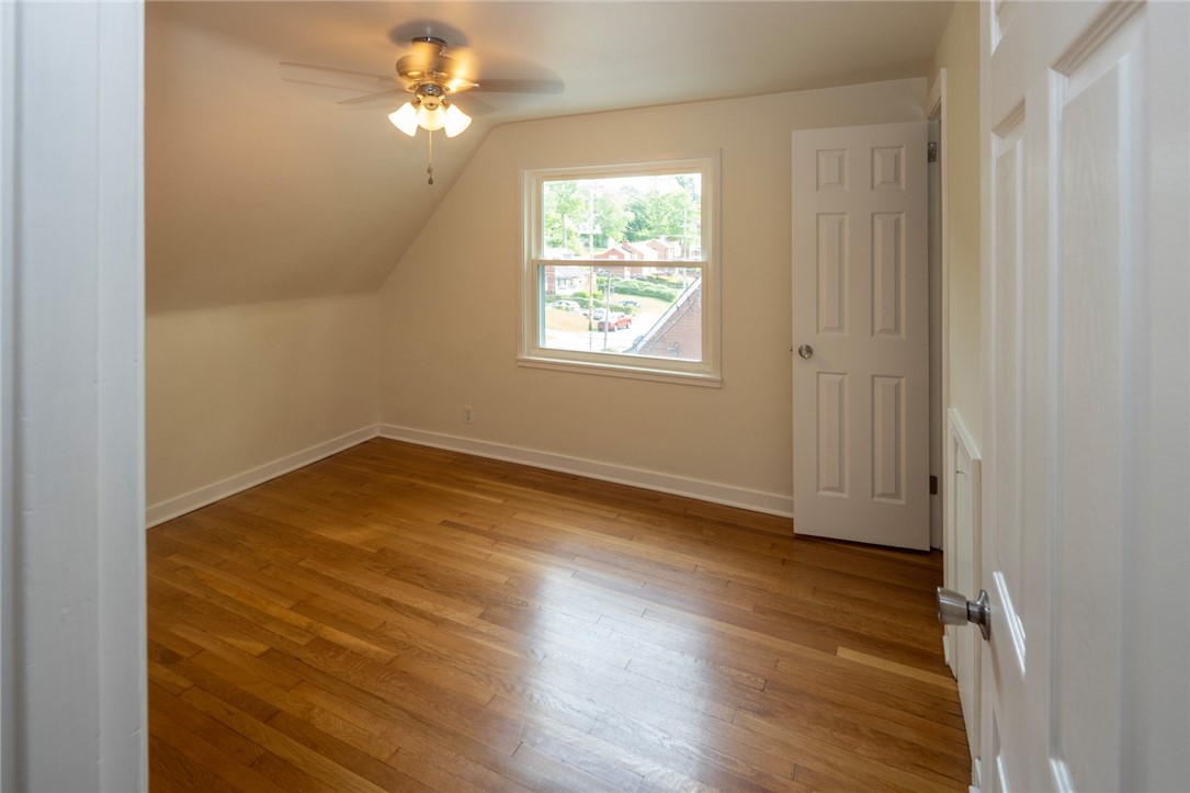 Green Tree, Pennsylvania 15220, United States, 3 Bedrooms Bedrooms, ,1 BathroomBathrooms,Residential,Contingent,162857