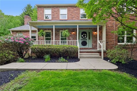 Photo of 4024 Gwynedd Drive, Allison Park, PA 15101 (MLS # 1752614)