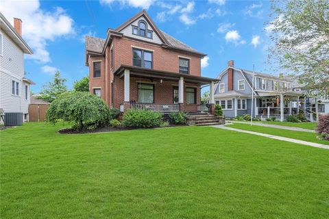 Photo of 1041 4th St, Beaver, PA 15009 (MLS # 1759514)