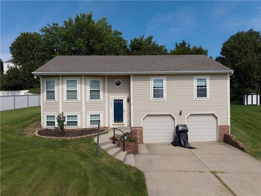 406 S POINT CT, MC DONALD, PA 15057 - Image bf01c85d7de4fba9d7dbe06bef45372f/1978296604