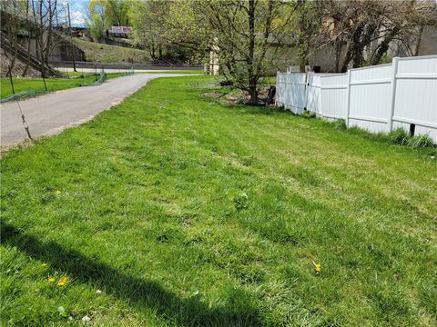 Photo of 0 Clarion St. Lot#2, Beaver, PA 15009 (MLS # 1696395)