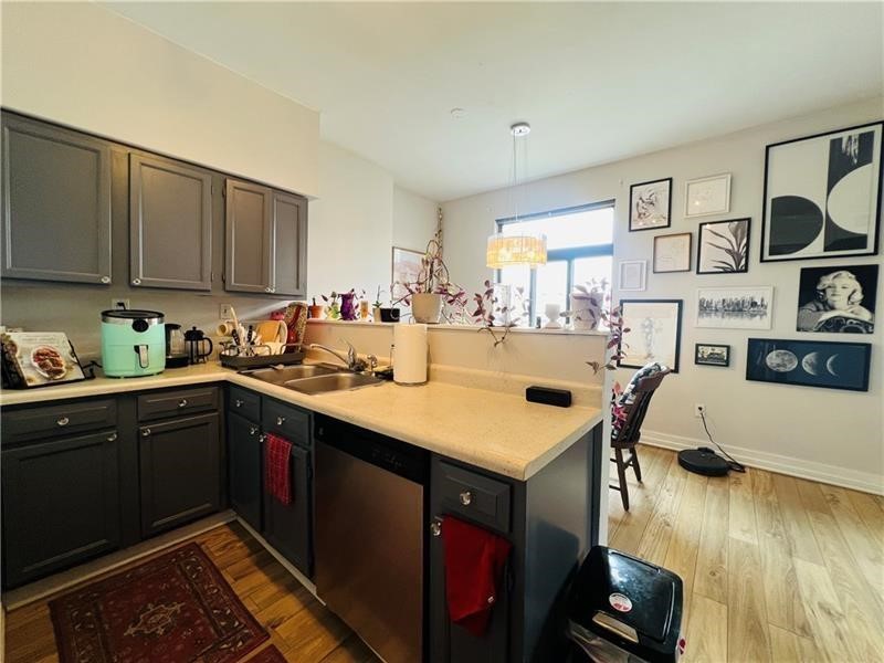 Friendship Park, Pennsylvania 15224, United States, 2 Bedrooms Bedrooms, ,1 BathroomBathrooms,Residential,Active,121790