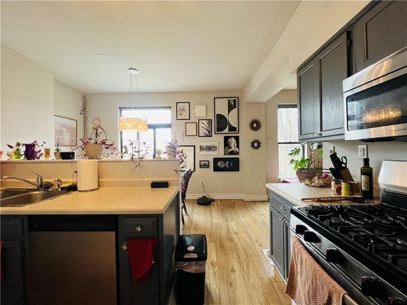 Friendship Park, Pennsylvania 15224, United States, 2 Bedrooms Bedrooms, ,1 BathroomBathrooms,Residential,Active,121790