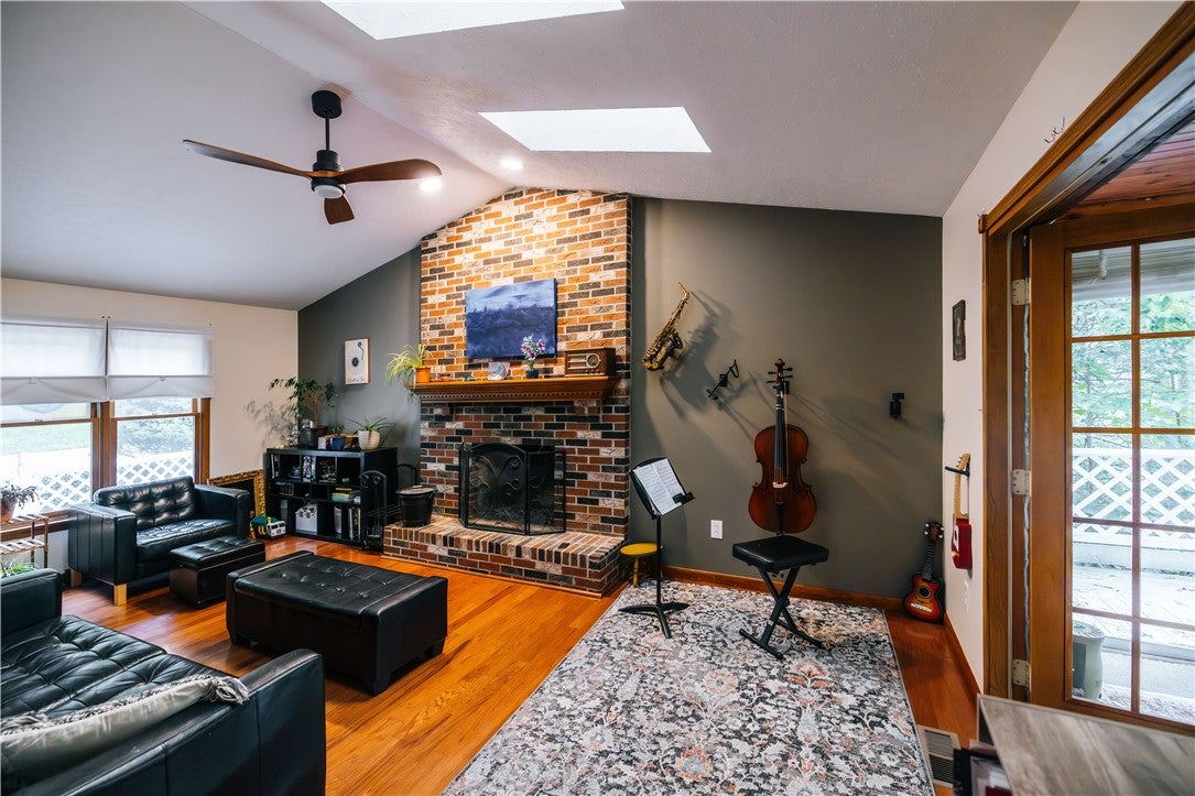 4 Barrington Dr