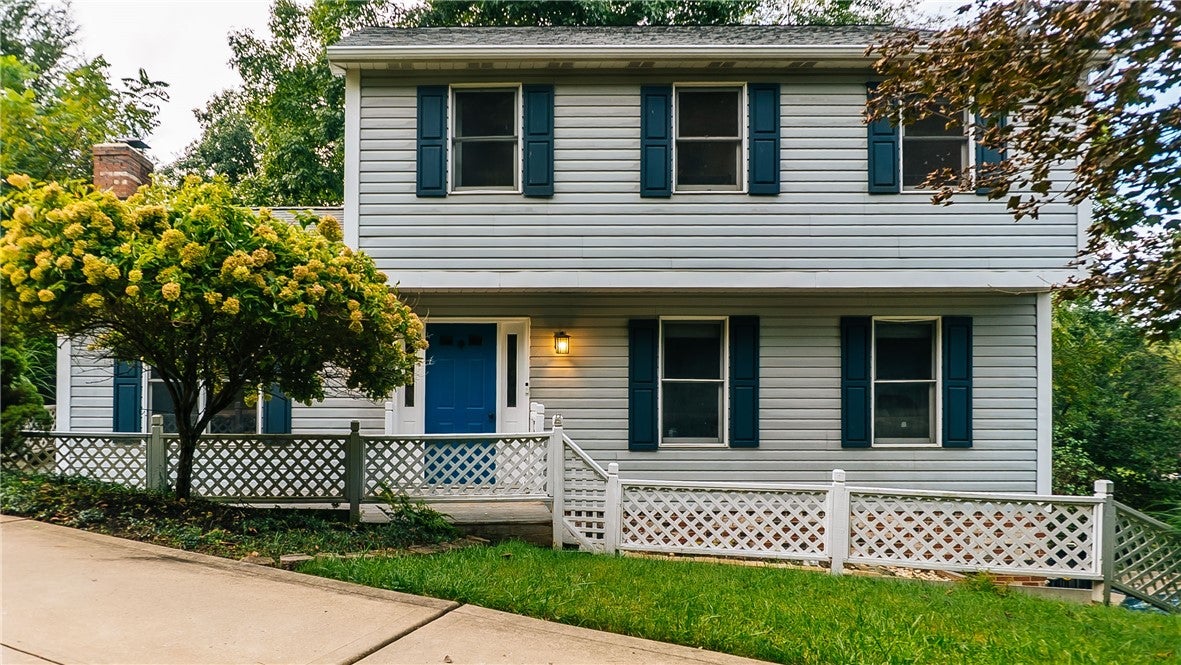 4 Barrington Dr