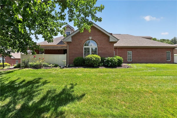 147 CROSSWYNDS DR, BEAVER FALLS, PA 15010 - Image bf1a8df79424ade6f8271c94d357c0d2/1252869934