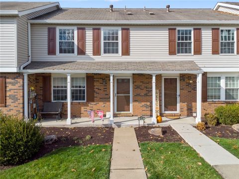 Photo of 275 Murrays Ln, Pittsburgh, PA 15234 (MLS # 1733259)