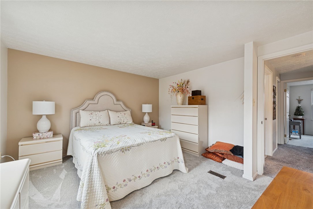 Castle Shannon, Pennsylvania 15234, United States, 3 Bedrooms Bedrooms, ,2 BathroomsBathrooms,Residential,Active,254275