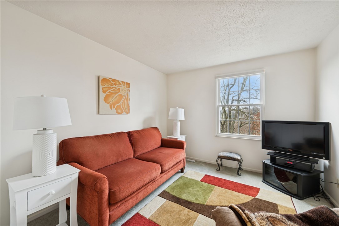 Castle Shannon, Pennsylvania 15234, United States, 3 Bedrooms Bedrooms, ,2 BathroomsBathrooms,Residential,Active,254275