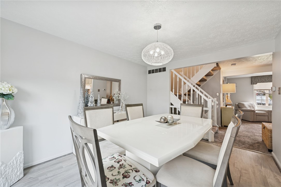 Castle Shannon, Pennsylvania 15234, United States, 3 Bedrooms Bedrooms, ,2 BathroomsBathrooms,Residential,Active,254275