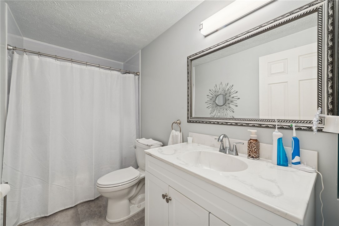 Castle Shannon, Pennsylvania 15234, United States, 3 Bedrooms Bedrooms, ,2 BathroomsBathrooms,Residential,Active,254275