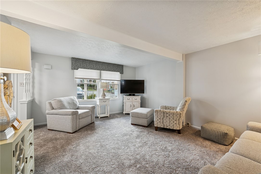 Castle Shannon, Pennsylvania 15234, United States, 3 Bedrooms Bedrooms, ,2 BathroomsBathrooms,Residential,Active,254275