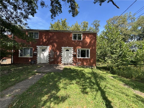 Townhouse For Rent - 8181 Chaske St St<br/> Penn Hills, PA 15147