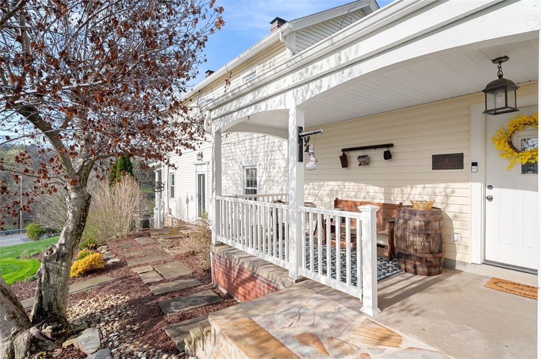 1 Alton Drive Dr, Bethel Park, Pennsylvania image 3