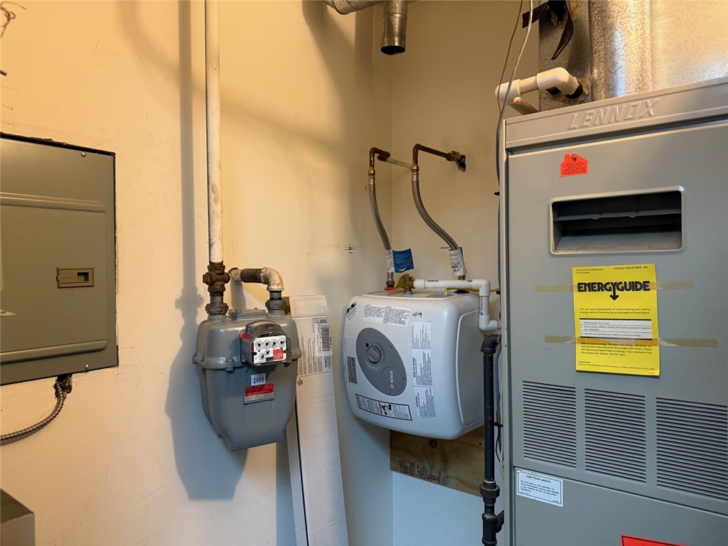 Lower Burrell, Pennsylvania 15068, United States, ,Residential,Active,213796