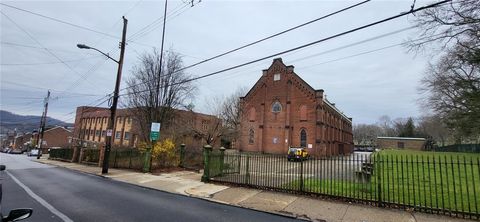 340 46th St Lawrenceville PA 15201