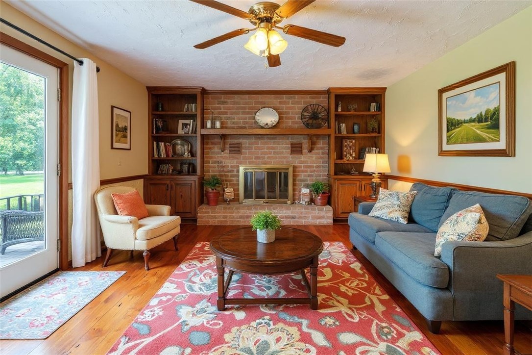 Center Twp - But, Pennsylvania 16001, United States, 4 Bedrooms Bedrooms, ,3 BathroomsBathrooms,Residential,Active,146589