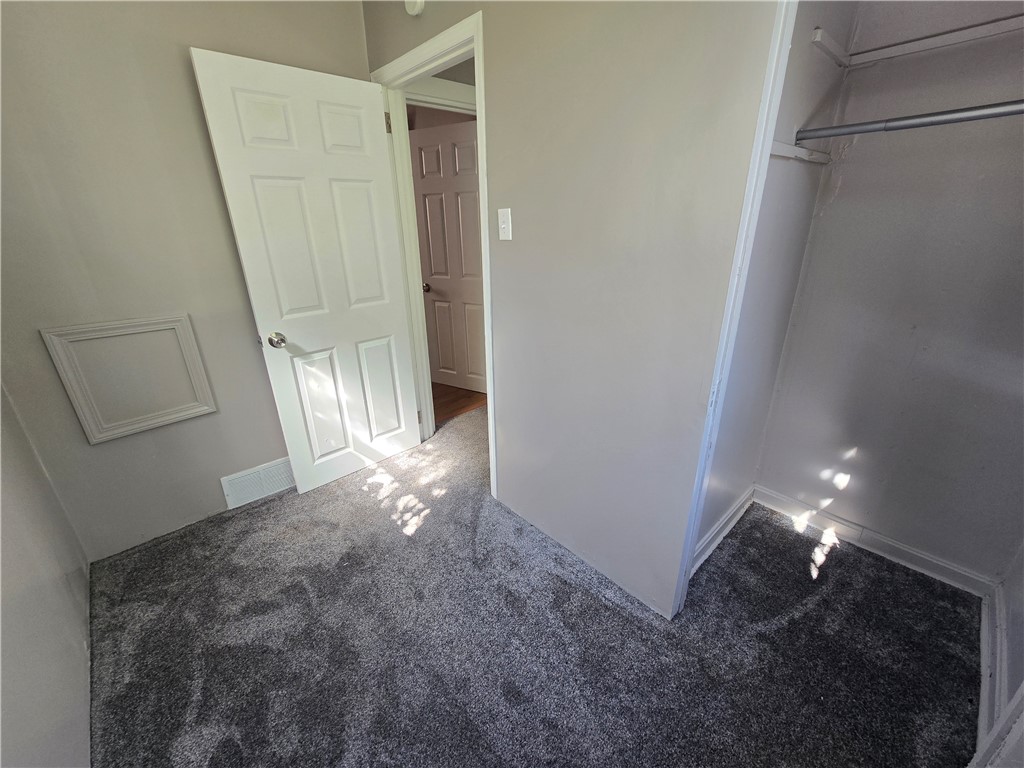 McKees Rocks, Pennsylvania 15136, United States, 2 Bedrooms Bedrooms, ,1 BathroomBathrooms,Residential,Active,228014