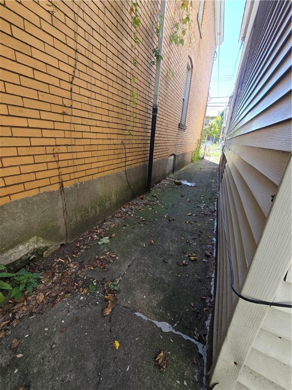 McKees Rocks, Pennsylvania 15136, United States, 2 Bedrooms Bedrooms, ,1 BathroomBathrooms,Residential,Active,228014