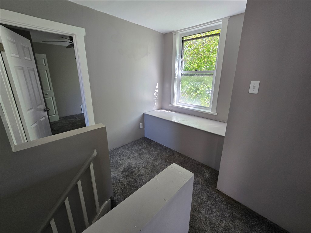 McKees Rocks, Pennsylvania 15136, United States, 2 Bedrooms Bedrooms, ,1 BathroomBathrooms,Residential,Active,228014