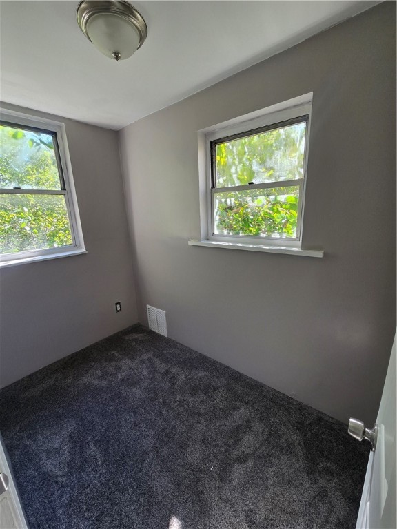 McKees Rocks, Pennsylvania 15136, United States, 2 Bedrooms Bedrooms, ,1 BathroomBathrooms,Residential,Active,228014