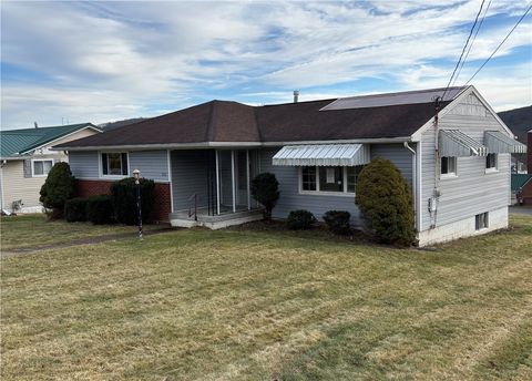 Photo of 306 W 1st Street, Rural Valley Boro, PA 16249 (MLS # 1736055)