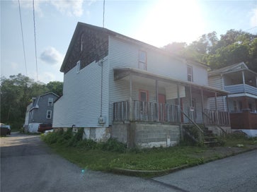 54 Elm St Harrison Twp PA 15065