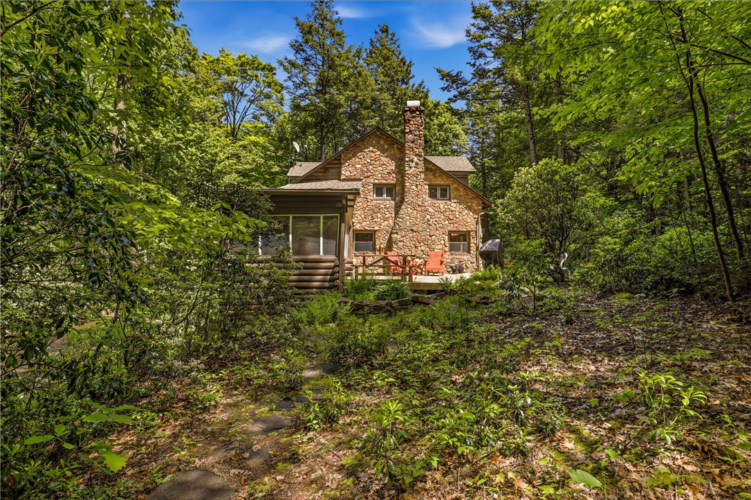605 Laurel Falls Road
