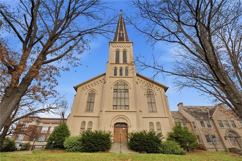 Photo of 230 E Jefferson St, Butler, PA 16001 (MLS # 1732395)