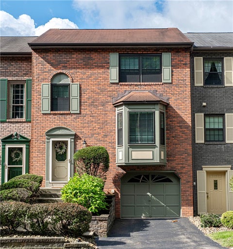 Condo For Sale - 141 Glenwood Dr Dr<br/> Monroeville, PA 15146