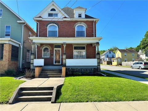 Homes For Sale - 425 Wayne Ave Ave<br/> Ellwood City, PA 16117