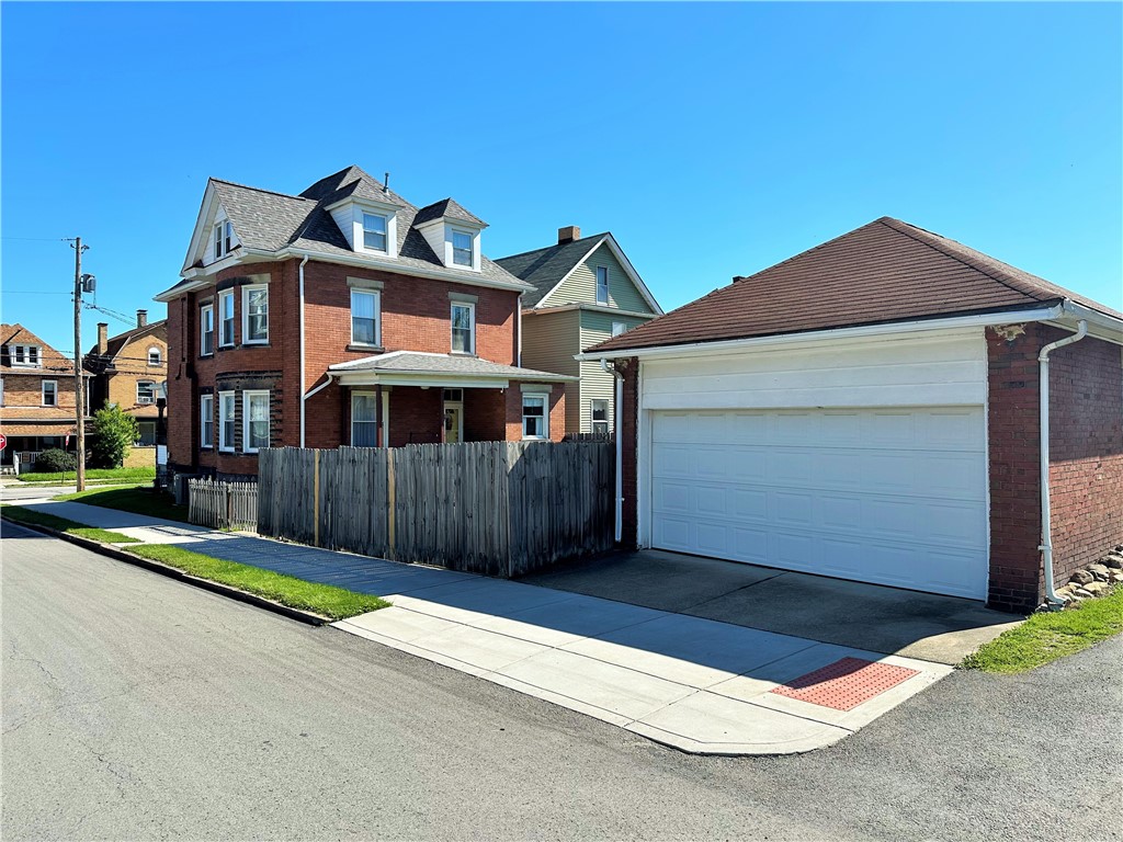 425 Wayne Ave