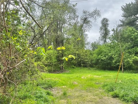 Photo of 902 Wanner Ave, Monongahela, PA 15063 (MLS # 1751177)