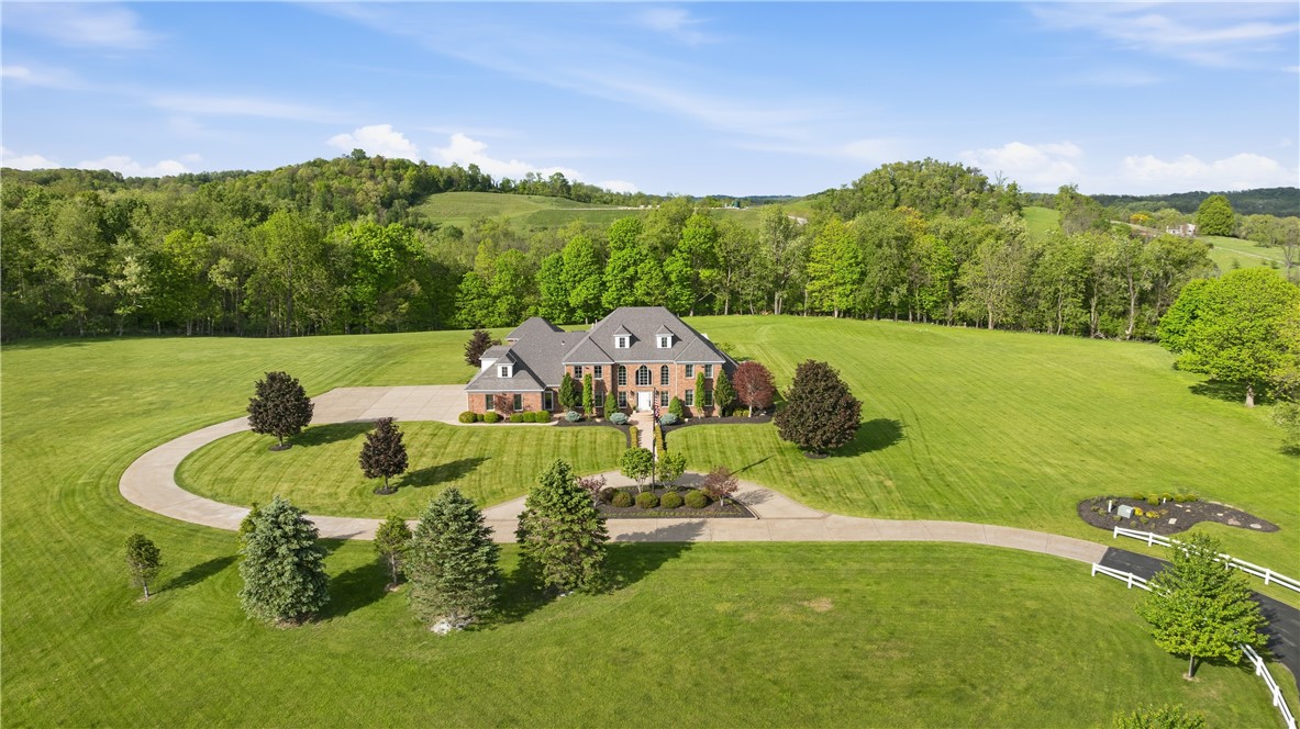 10 Carriage Trade Dr