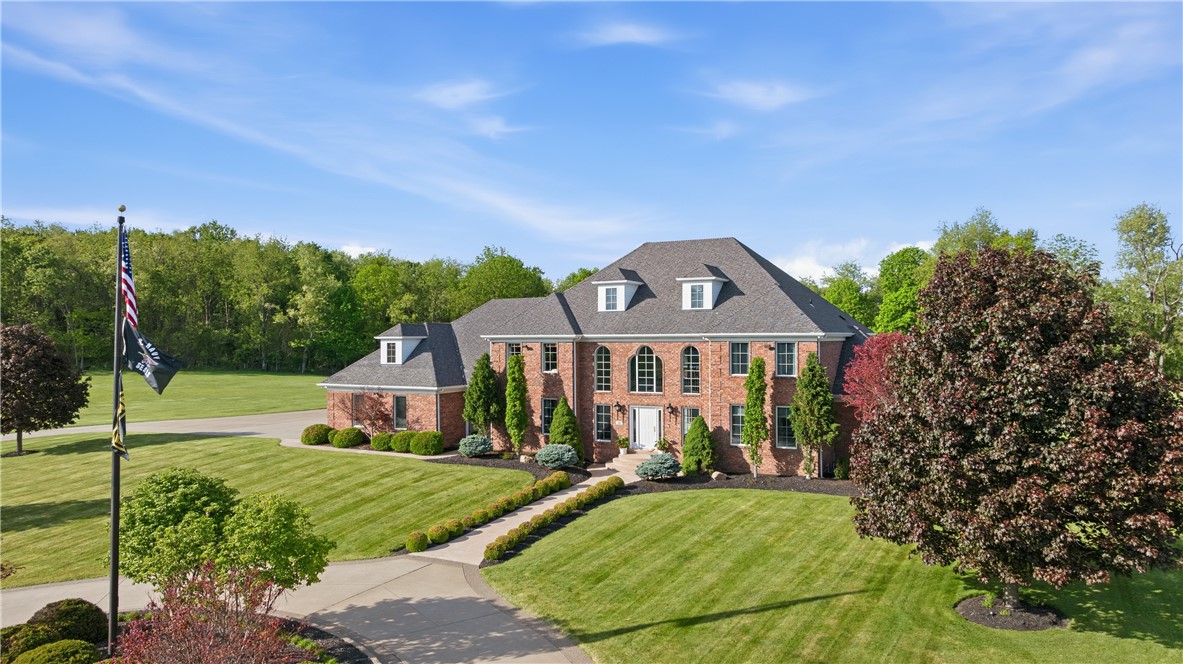 10 Carriage Trade Dr
