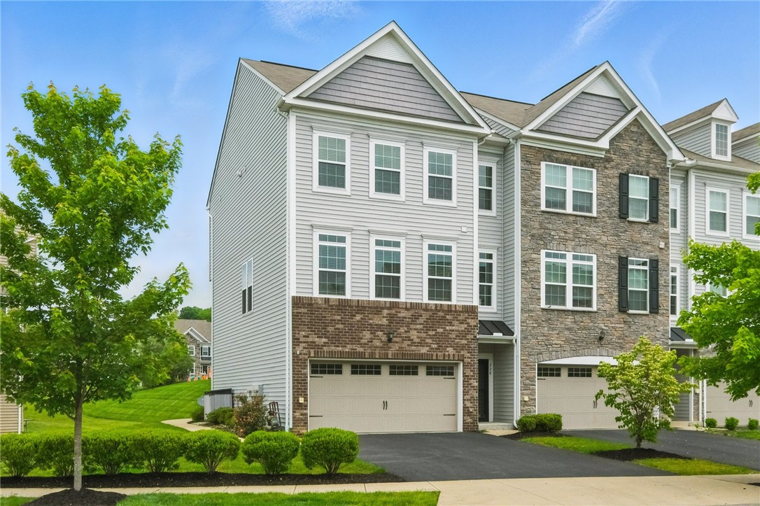 228 Eagle Dr